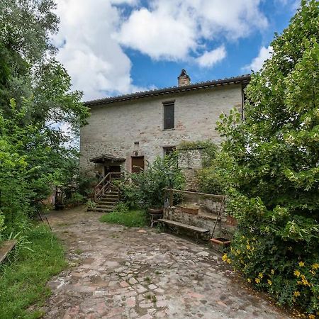 Agriturismo Il Poggio Degli Scoiattoli Perugia Luaran gambar